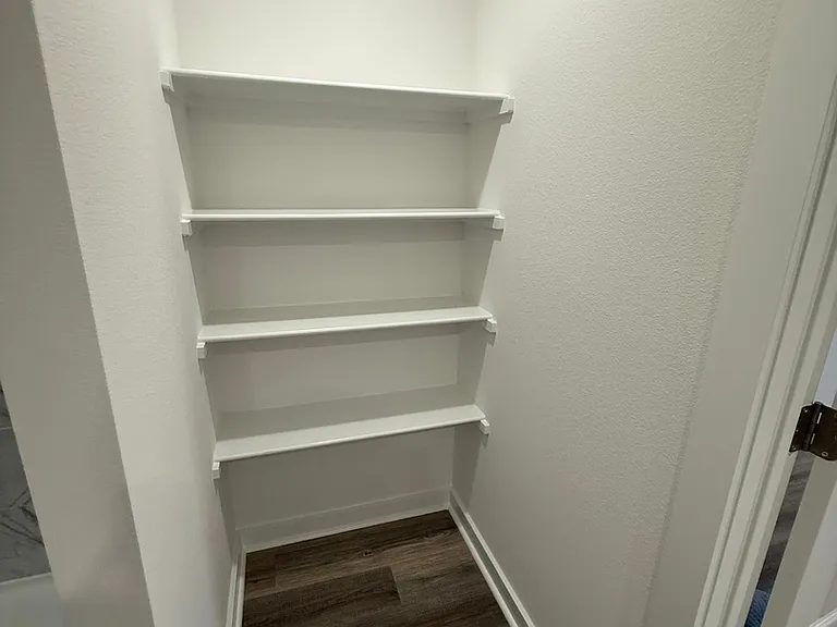 4340 Sloan Dr — Photo 9