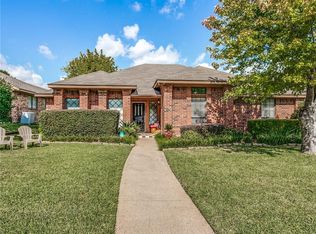 2938 Rambling Dr, Dallas, TX 75228
