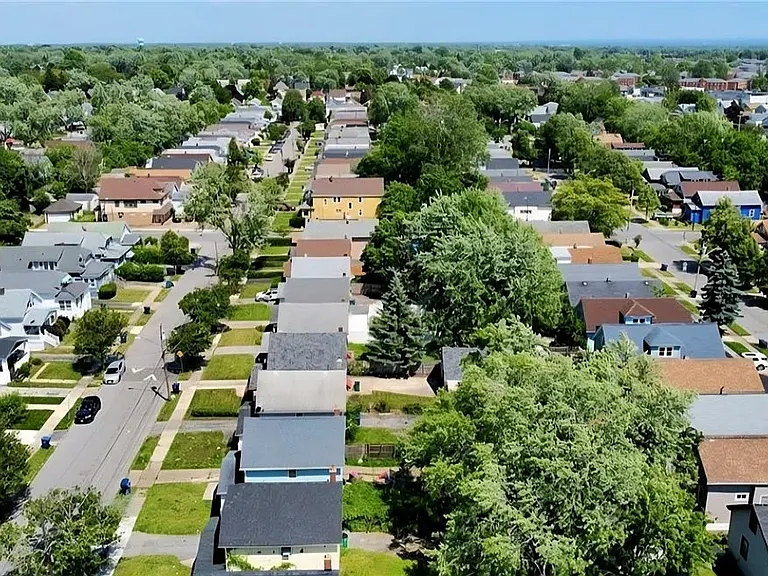 Shirley Ave — Photo 4
