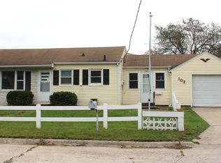 102 Mary Dr, Evansdale, IA 50707