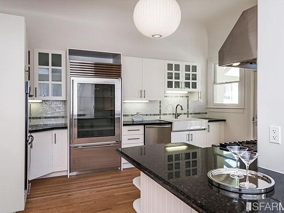 2nd image of 928 Broderick St #928