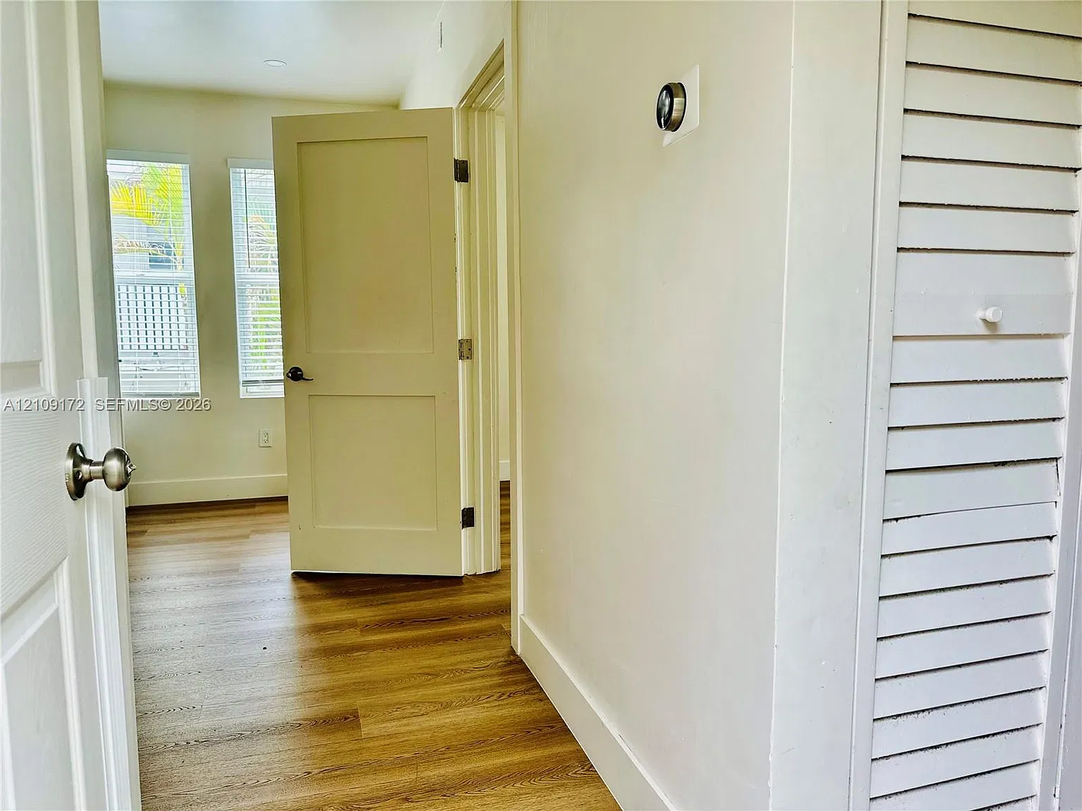 Shorecrest — Photo 3