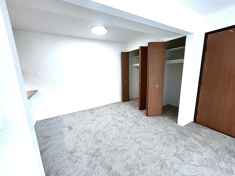 Charter Oaks Apartments — Photo 113