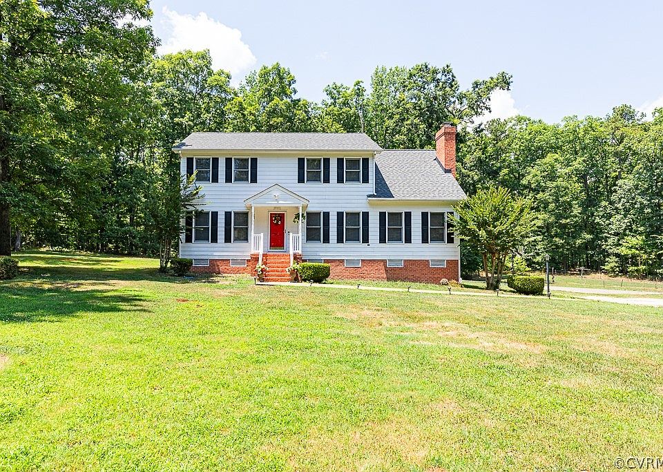 1st image of 325 Antler Pond Dr