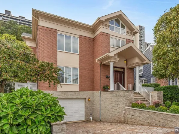 78 Myrtle Ave, Edgewater, NJ 07020