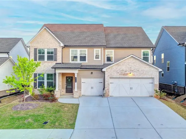 618 Caryle Trail Ln, Loganville, GA 30052