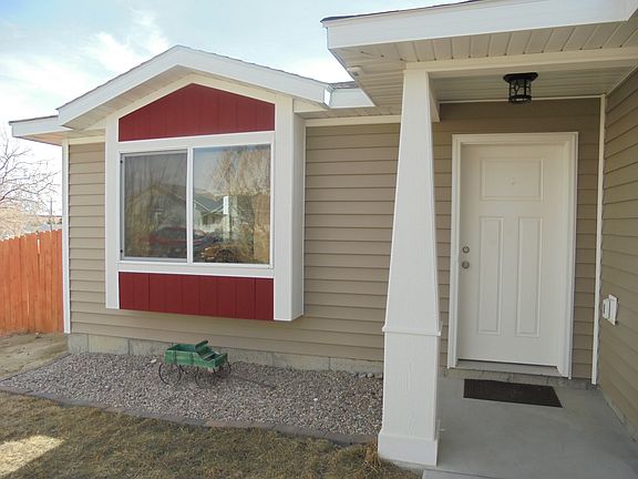 2nd image of 113 Magnolia Cir