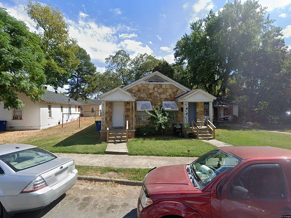 1520 Chandler St