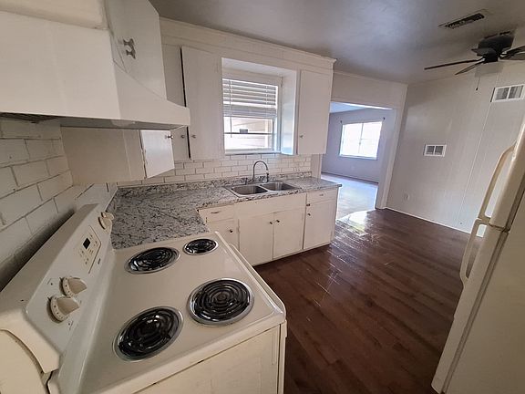 4th image of 518 Sally Ann Dr