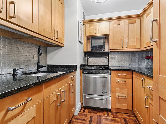 4th image of 345 E 73rd St APT 12G