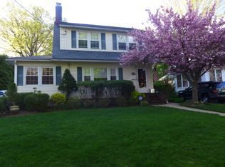 40 Kent Rd, Glen Rock, NJ 07452