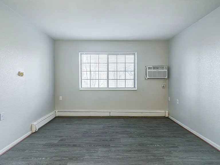 Virginia Park Meadows Apartments — Photo 11