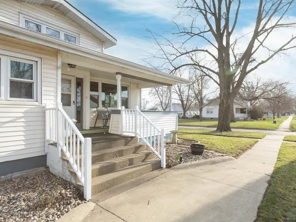 900 Cameo St, Onawa, IA 51040