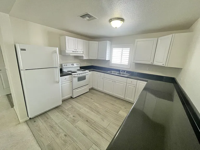 3860 E Acoma Dr — Photo 20