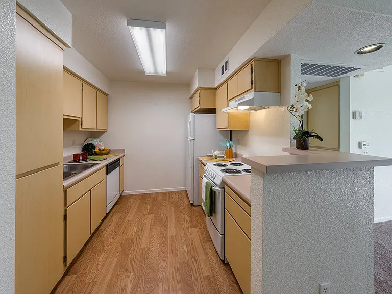 Vintage Chateau | Affordable 55+ Senior Apartments — Photo 12
