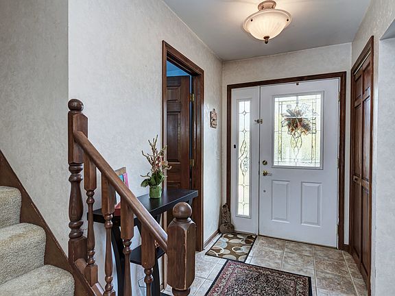 3rd image of 2705 Rolling Meadows Dr