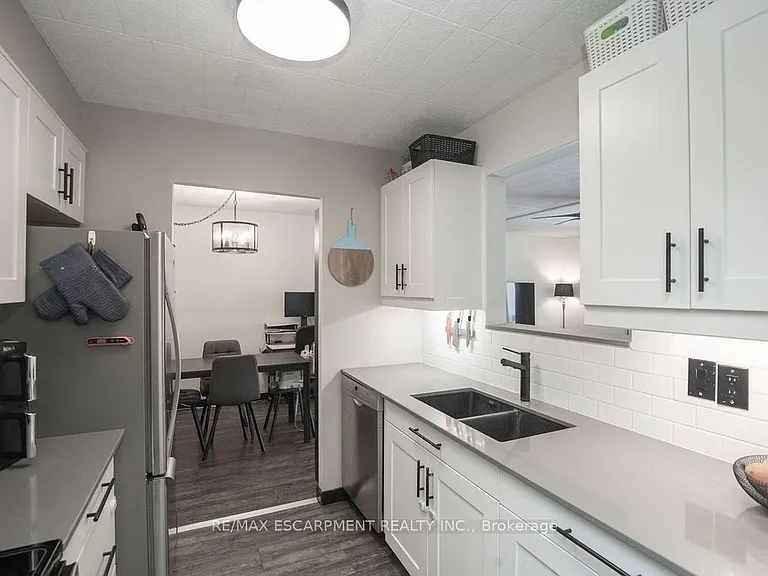 71 Vanier Dr #110 — Photo 5