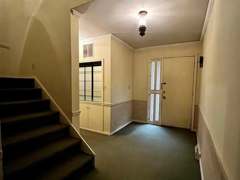 10 Rye Ct — Photo 2
