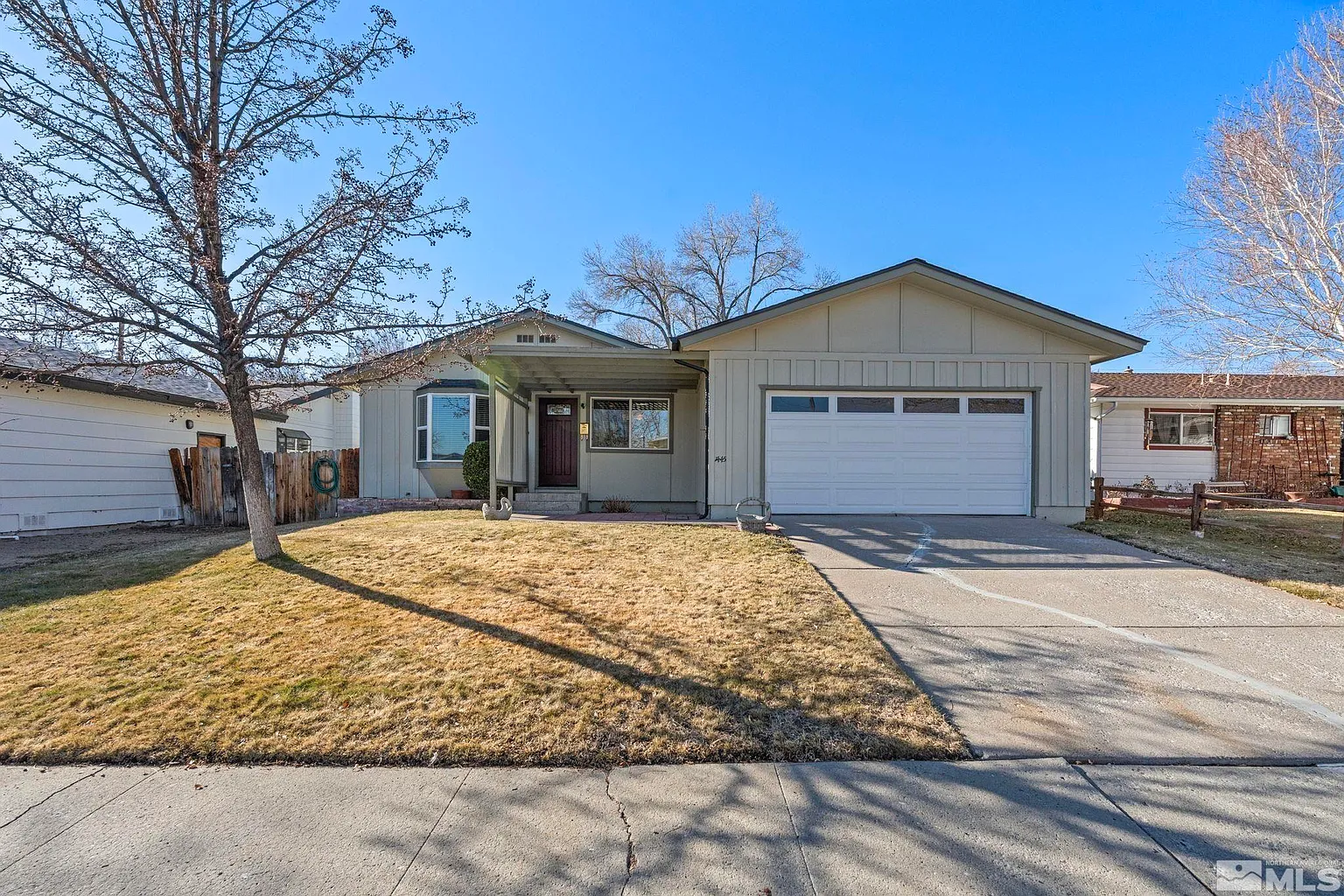 1445 Exeter Way photo 1