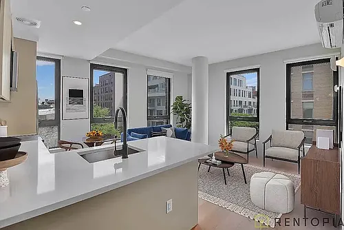 130 Hope St Photo 1