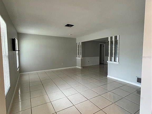 5th image of 2502 Vine St