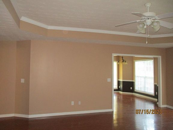 2nd image of 52 Lincolnshire Ln