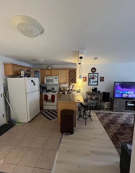 909 Logan St #4B — Photo 10