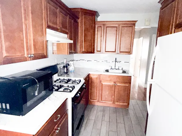 585 East 83rd Street image 1 of 6