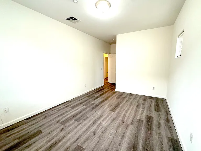 3317 Del Mar Ave #C — Photo 10