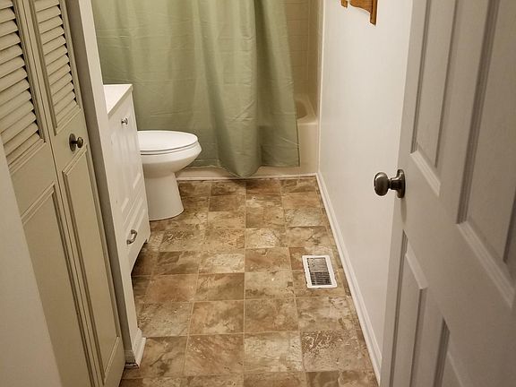 4th image of 107 Villa Knoll Ct