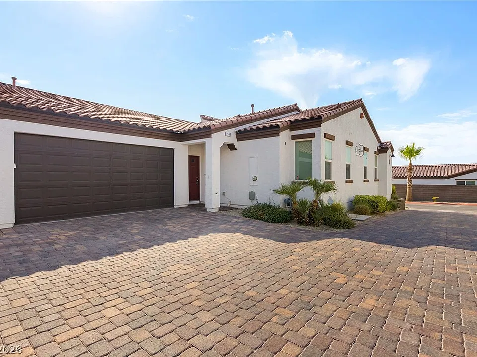 1592 Tilman Ln