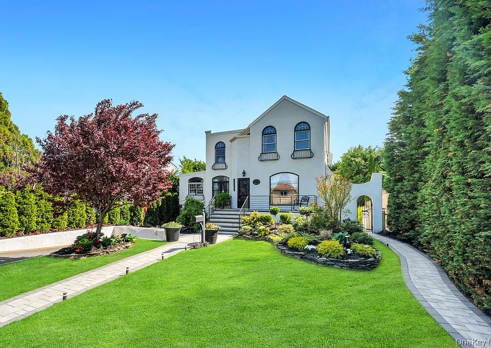 1st image of 357 Wynsum Avenue