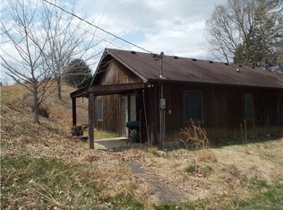 1449 Sulphur Creek Rd, Burkesville, KY 42717