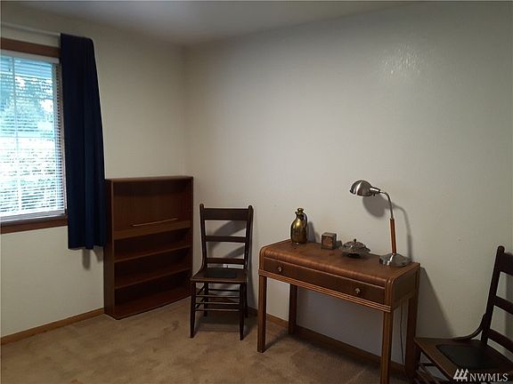 4th image of 9219 16th Pl SE