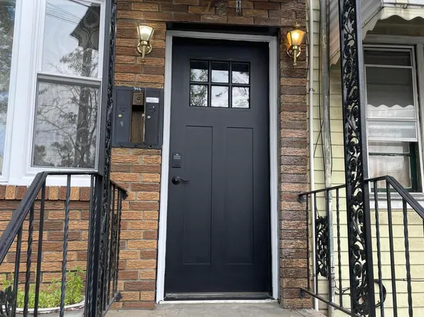 79 1/2 Merchant Street, Newark, NJ 07105