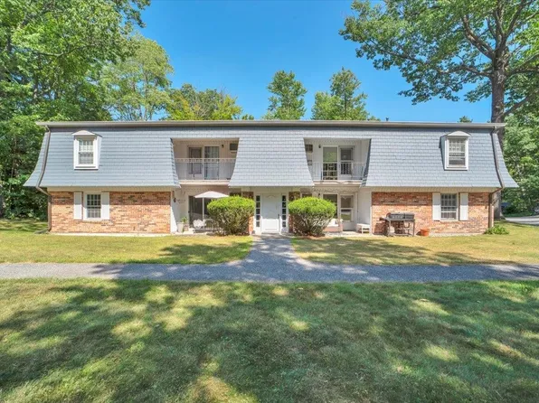 125 Kennedy Drive #35, South Burlington, VT 05403