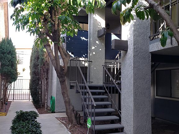 3rd image of 743 Euclid Ave Unit 4