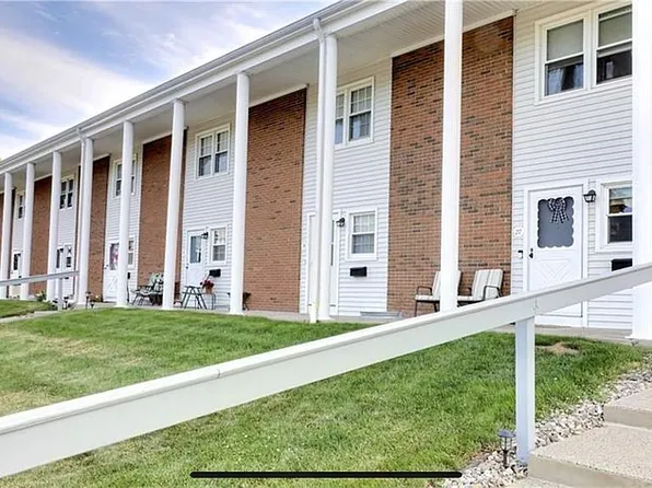 109 Seemans Ln APT 27, Milford, CT 06460