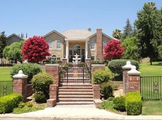 4016 Country Club Dr, Bakersfield, CA 93306