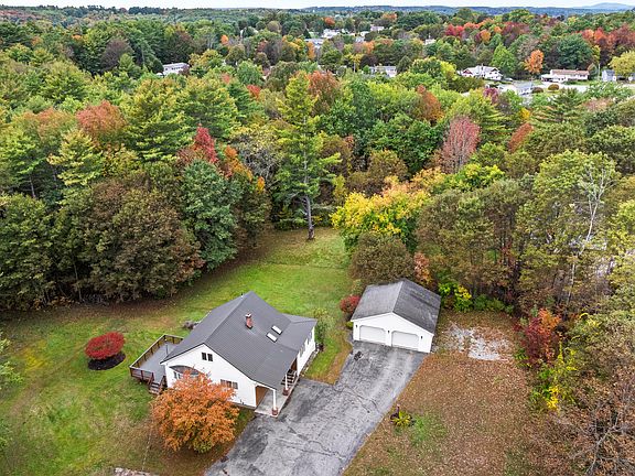 3rd image of 85 Jones Avenue