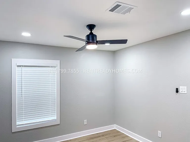8112 Barkley St — Photo 7