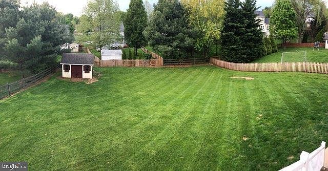 2nd image of 7149 Wimmer Ln