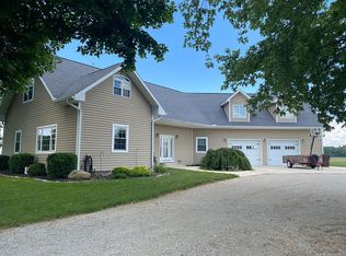 9138 Neff Rd, Arcanum, OH 45304