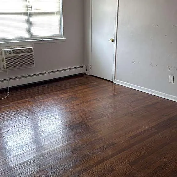 2000-2006 Woodbridge Ave #2004 — Photo 6