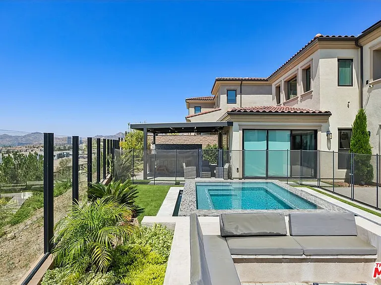 20254 Liverpool Way — Photo 37