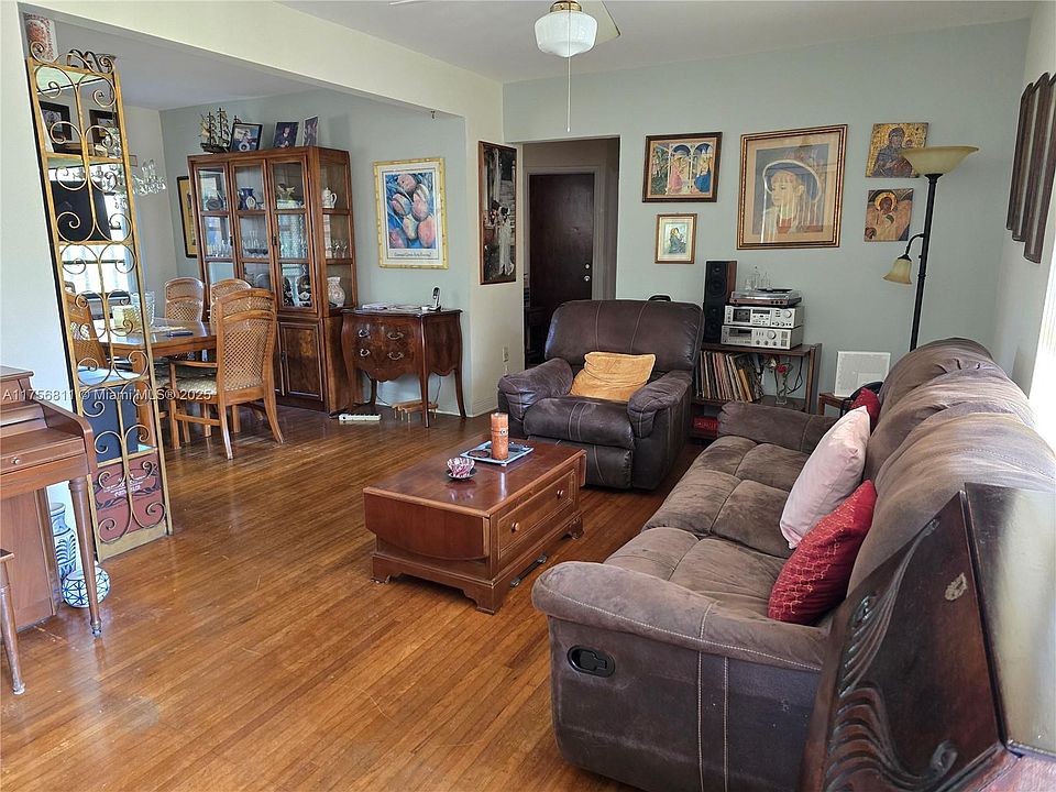 2nd image of 1561 SW 23rd Ter