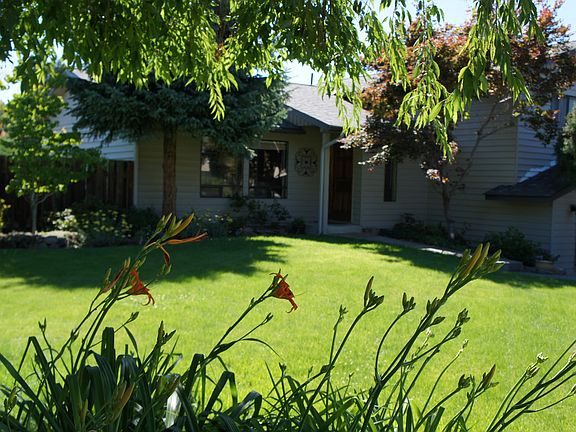 West front view fr sidewalk