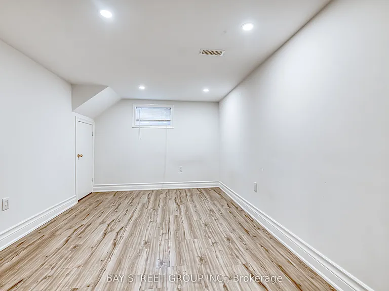 99 Cherrywood Dr #BASEMENT — Photo 15