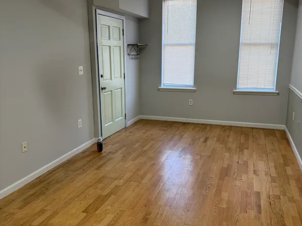 914 S Hanover St #1, Baltimore, MD 21230