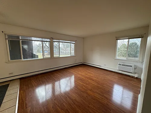 201 Sandbloom Rd #4 Photo 1